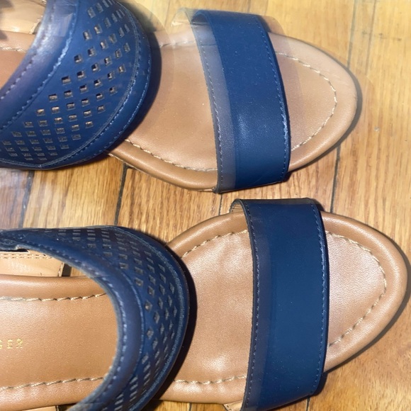 Tommy Hilfiger Navy Wedges - Picture 6 of 8